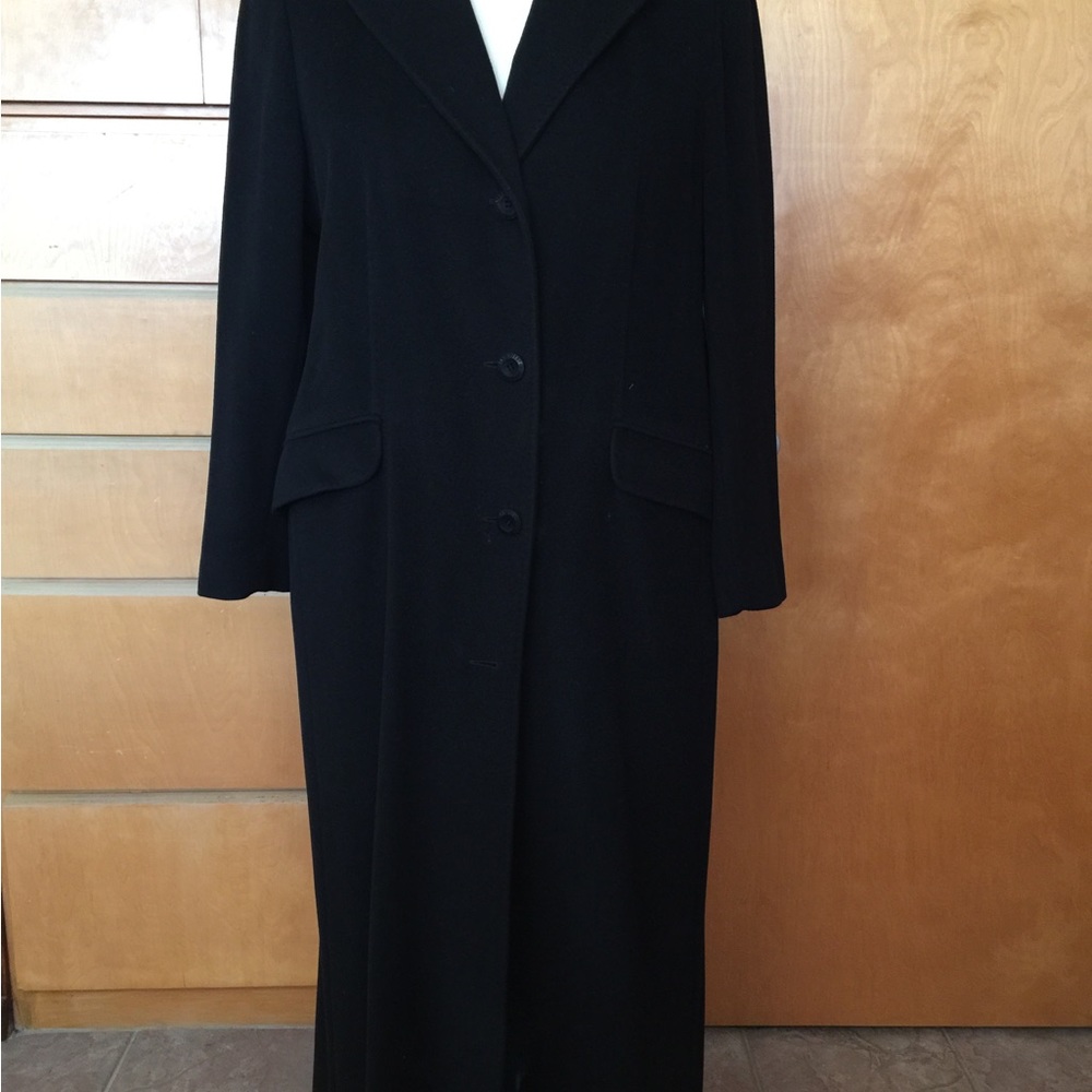 Ankle length black wool flannel coat by Gianfranco Ferre Forma.